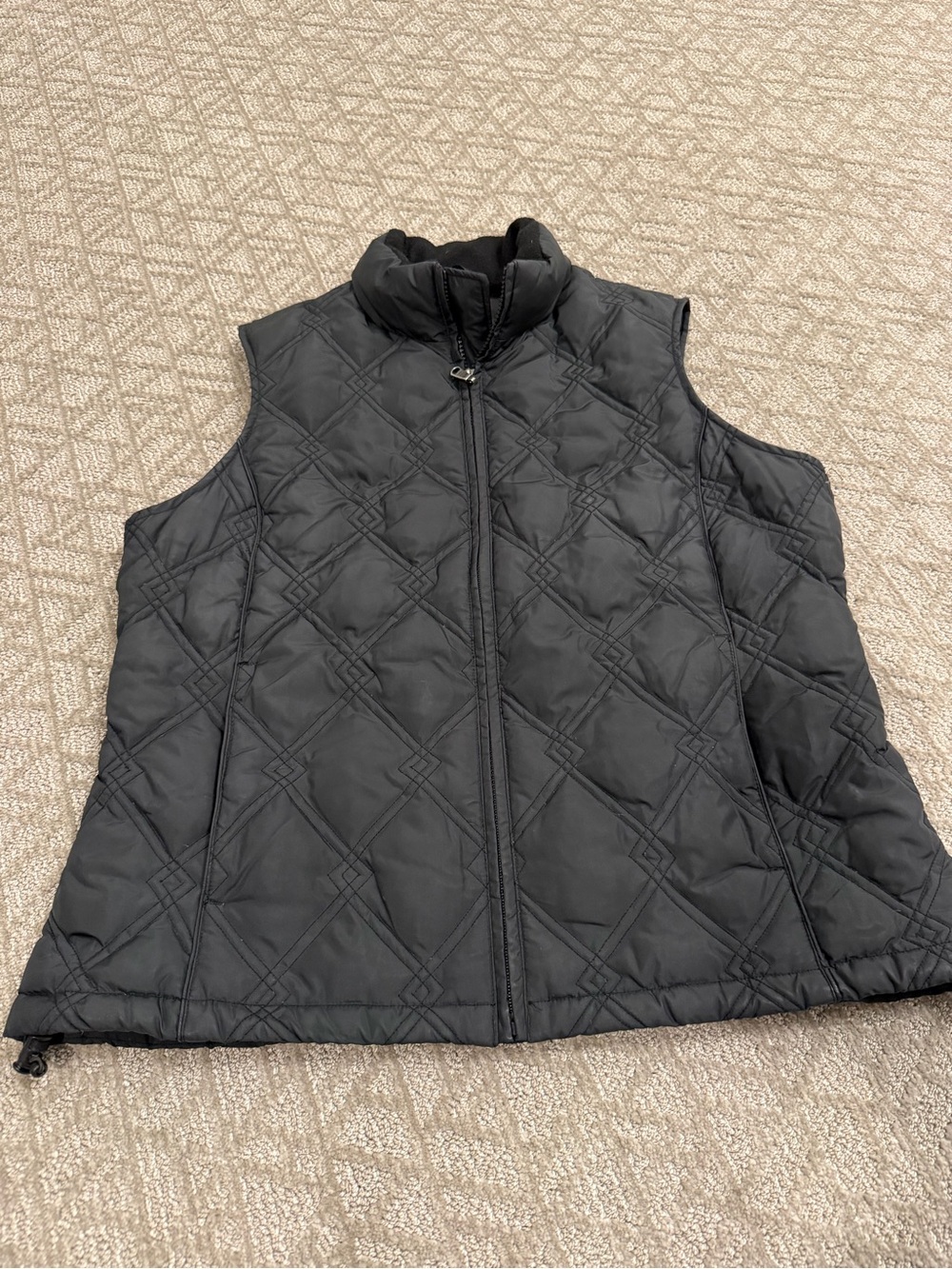Eddie Bauer Black Quilted Diamond-Pattern Puffer Vest